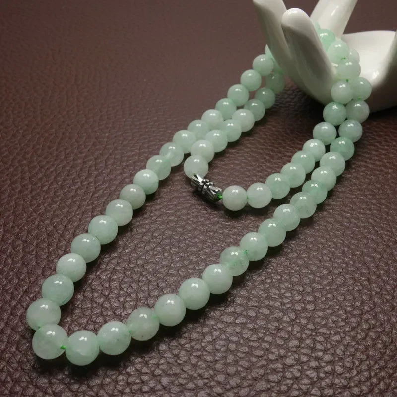 Beading - قلادة من خرز اليشم الأخضر بحجم