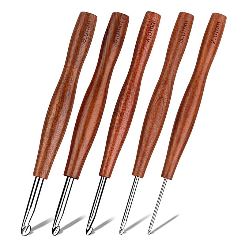 Wooden Crochet Hooks Ergonomic Handle - مجموعة AS94-5، تتضمن 5 قطع من